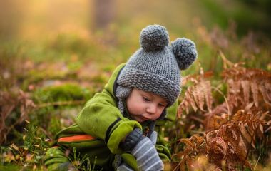 Игры для детей в прохладную пасмурную погоду конца ноября: как организовать прогулки на свежем воздухе