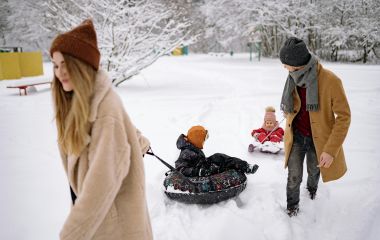 Первый снег и детская обувь: что необходимо знать родителям