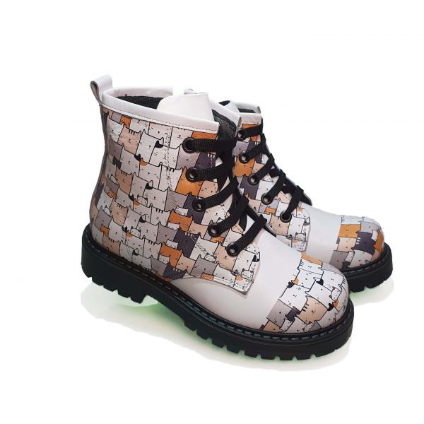 Ботинки  Minicolor белые с котиками 112238