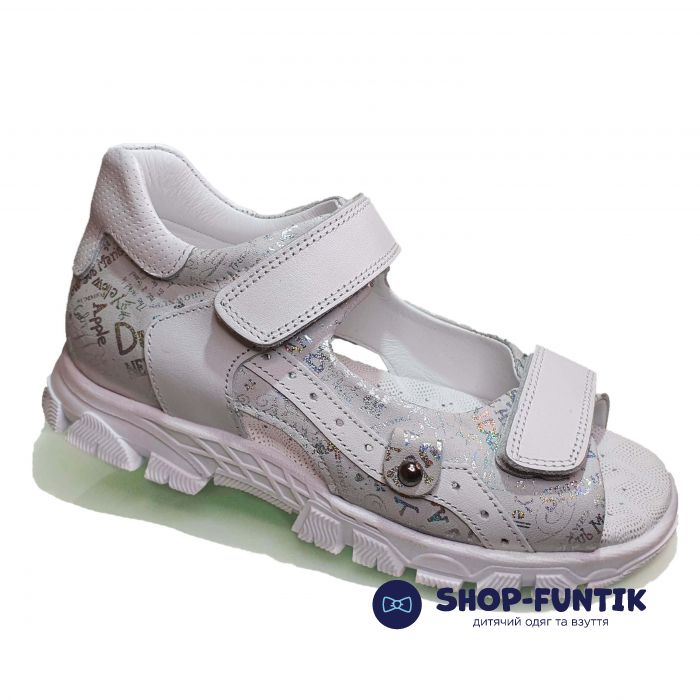 Сандалии Panda  серебристые с газетным принтом 002.0121