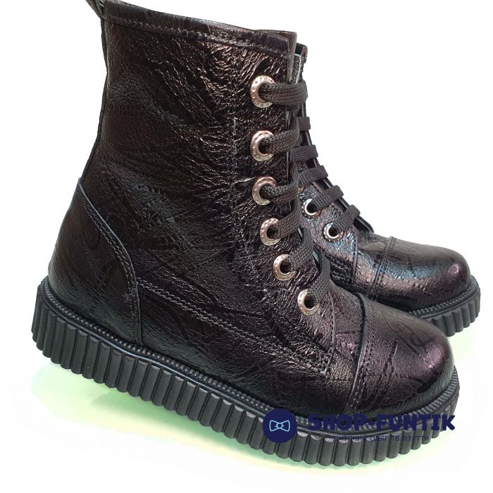 Ботинки Panda черные с декоративной шнуровкой 012