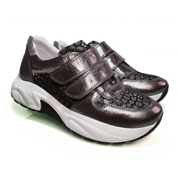 Кроссовки Tunel темно-серые на толстой белой подошве 1985