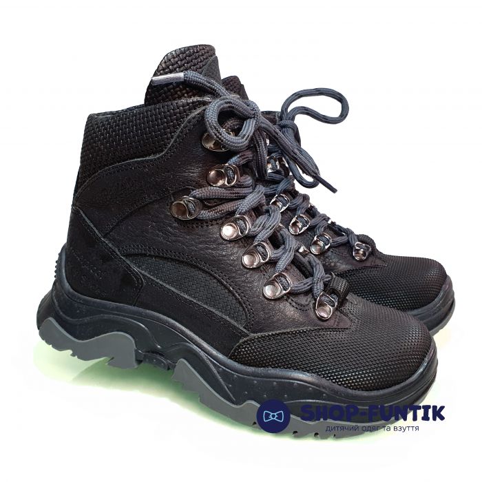 Ботинки Panda черные на шнуровке  41.1