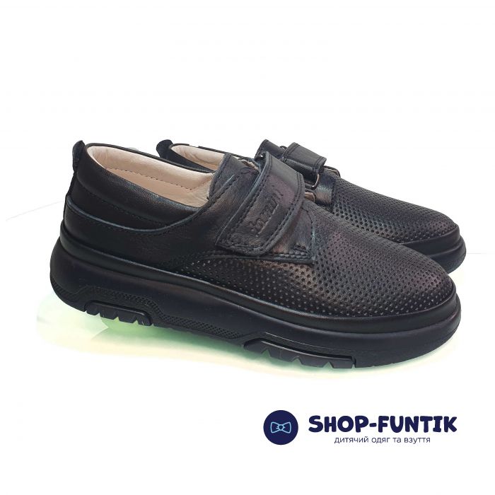 Мокасины Tomini черные со сквозной перфорацией 109.07