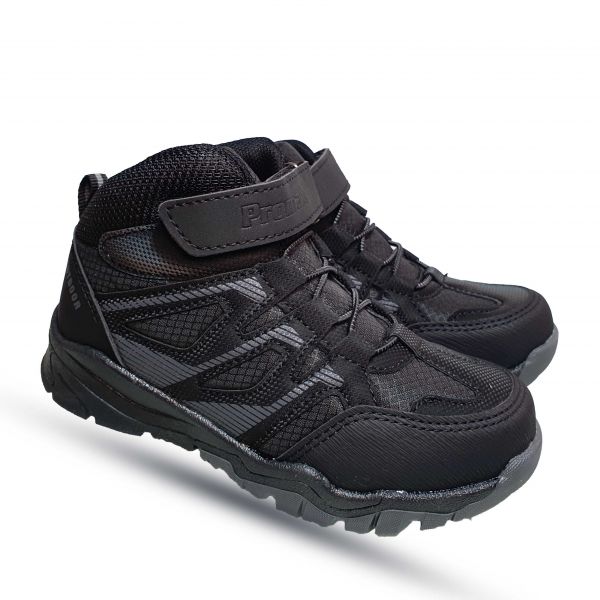 Кроссовки  Promax черные 18501