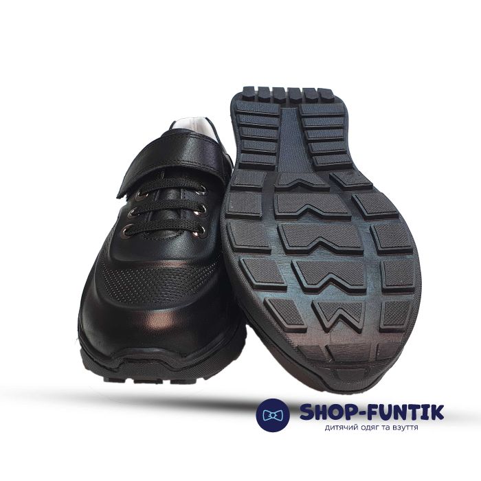 Кроссовки Tomini черные с перфорацией 2902