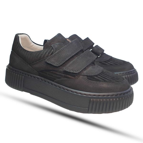 Кроссовки Tomini черные 897