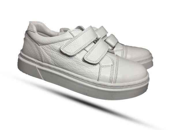 Кроссовки Polipeys белые A-31