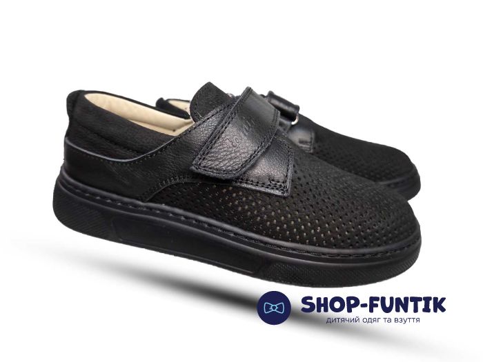 Мокасины Tomini черные со сквозной перфорацией 149