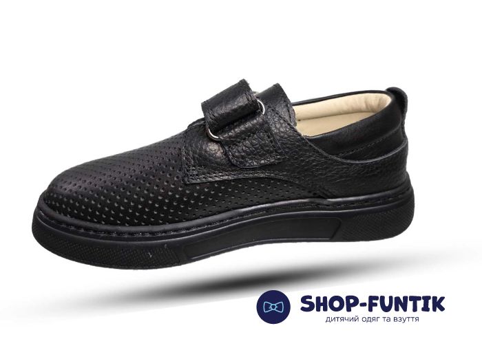 Мокасины Tomini черные со сквозной перфорацией 149